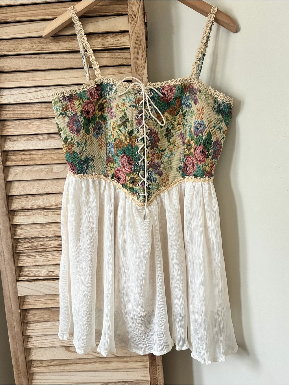 Cider Floral Tapestry Renaissances Lace Up Corset Top Cream Cottagecore M NWT
